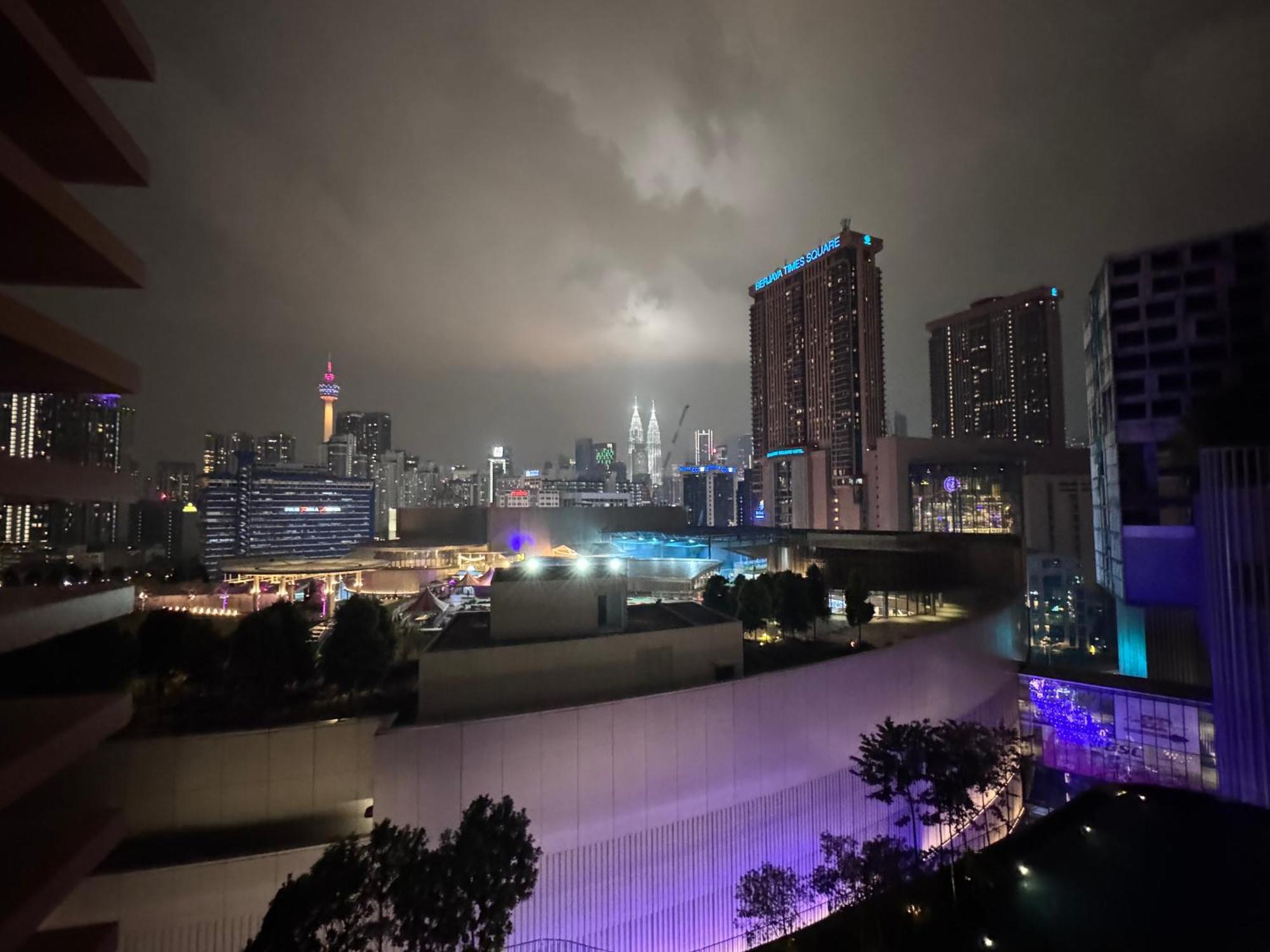 Infinity Pool Suite Bukit Bintang Lalaport Bbcc 吉隆坡 外观 照片